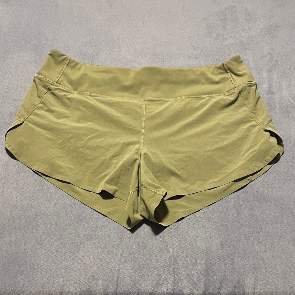 Athleta Run With It 3.5”, Sage Green Women's Athletic Short